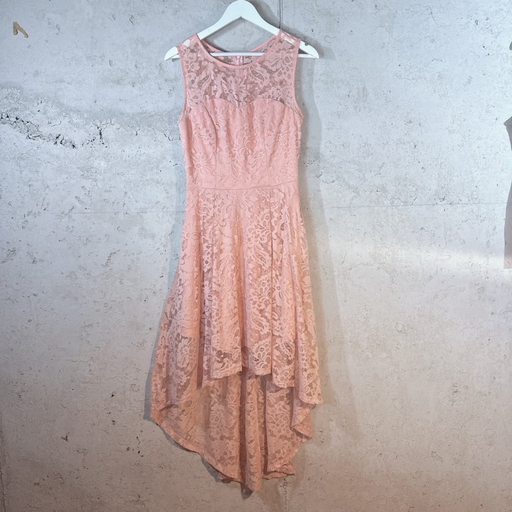 Elegant High-Low Lace Dress in Blush Pink